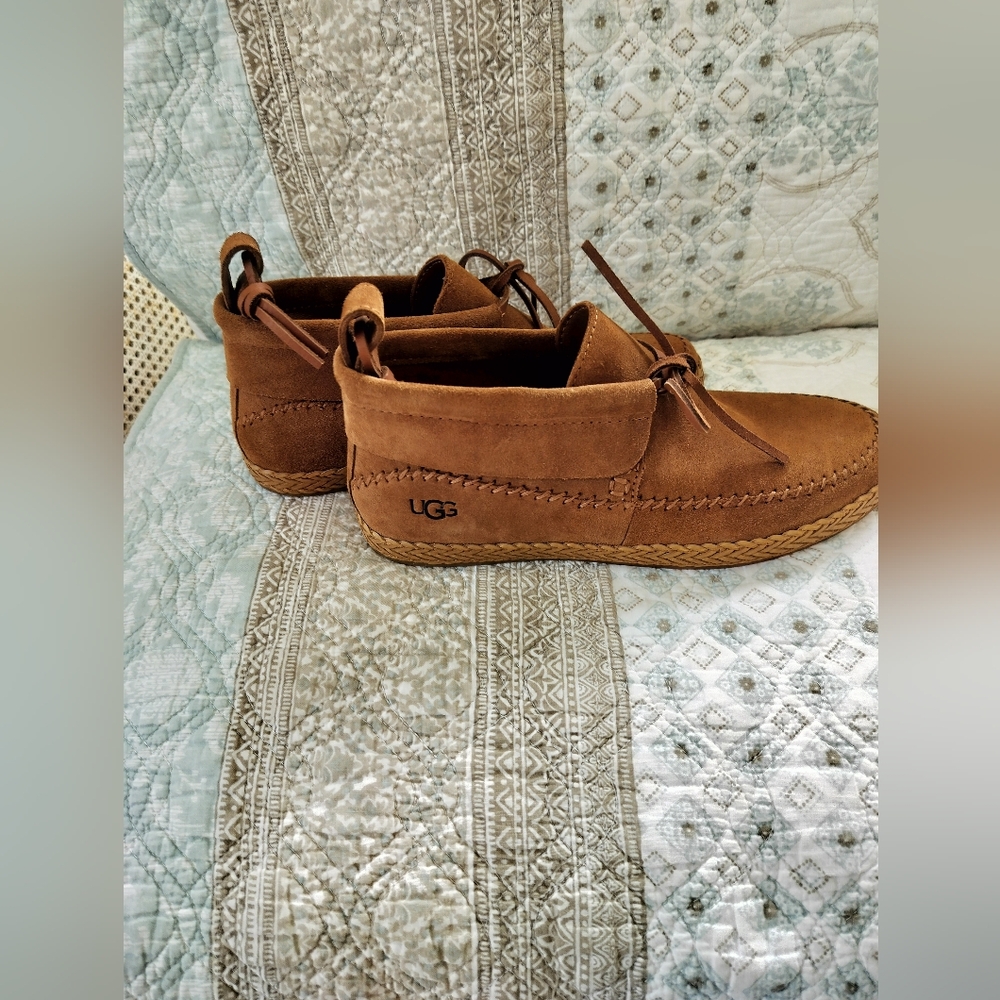 Ugg Women's Moccasin Slipper - Picture 2 of 9